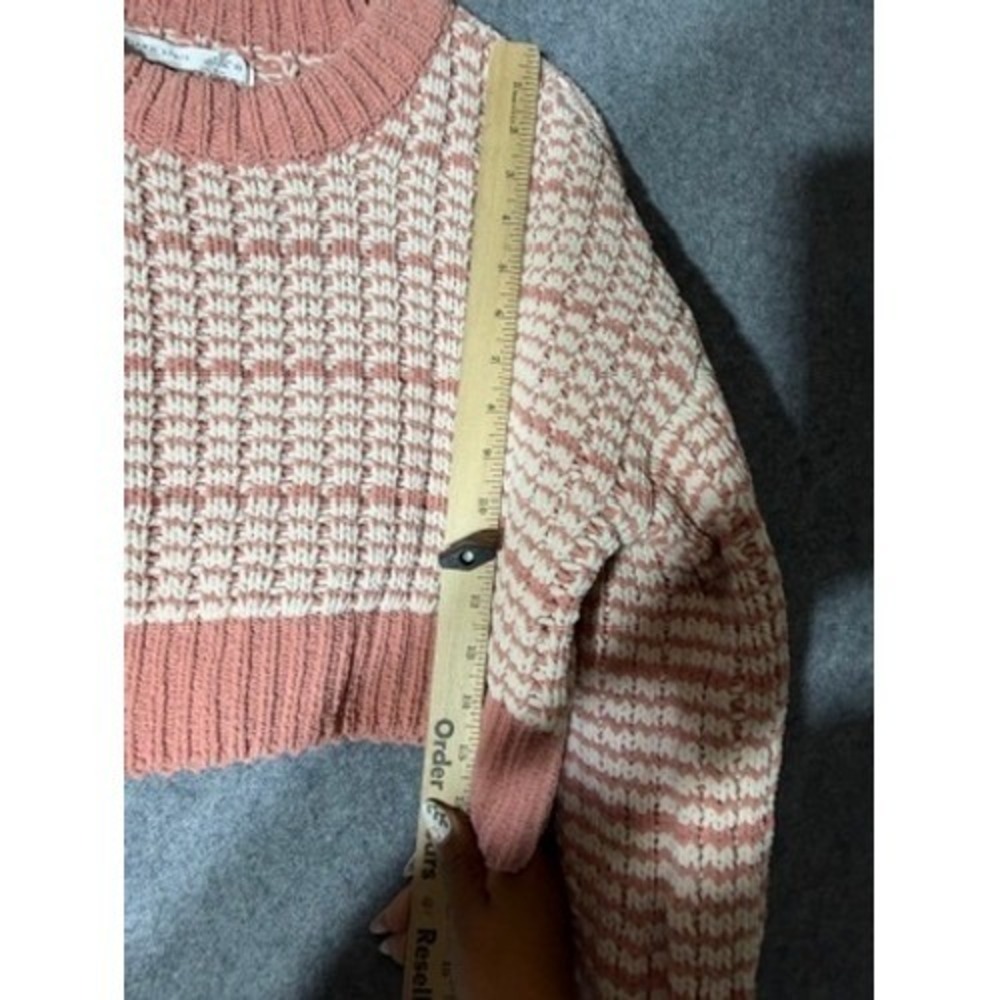 Altard State Pink Cream Textured Striped Cropped Knit Sweater XS ASWS-233-043-24 - Picture 6 of 8